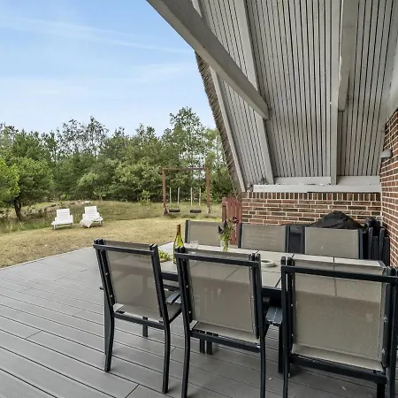 Hotel Holiday Folkhart - 1km From The Sea In Western Jutland By Interhome Vesterhede