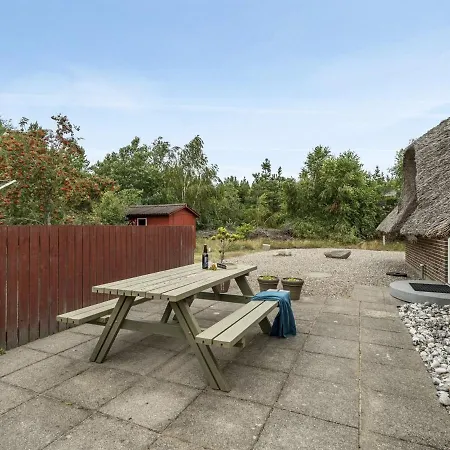 Hotel Holiday Folkhart - 1km From The Sea In Western Jutland By Interhome 3*