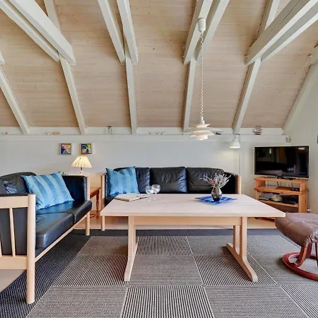 Holiday Folkhart - 1km From The Sea In Western Jutland By Interhome Vesterhede